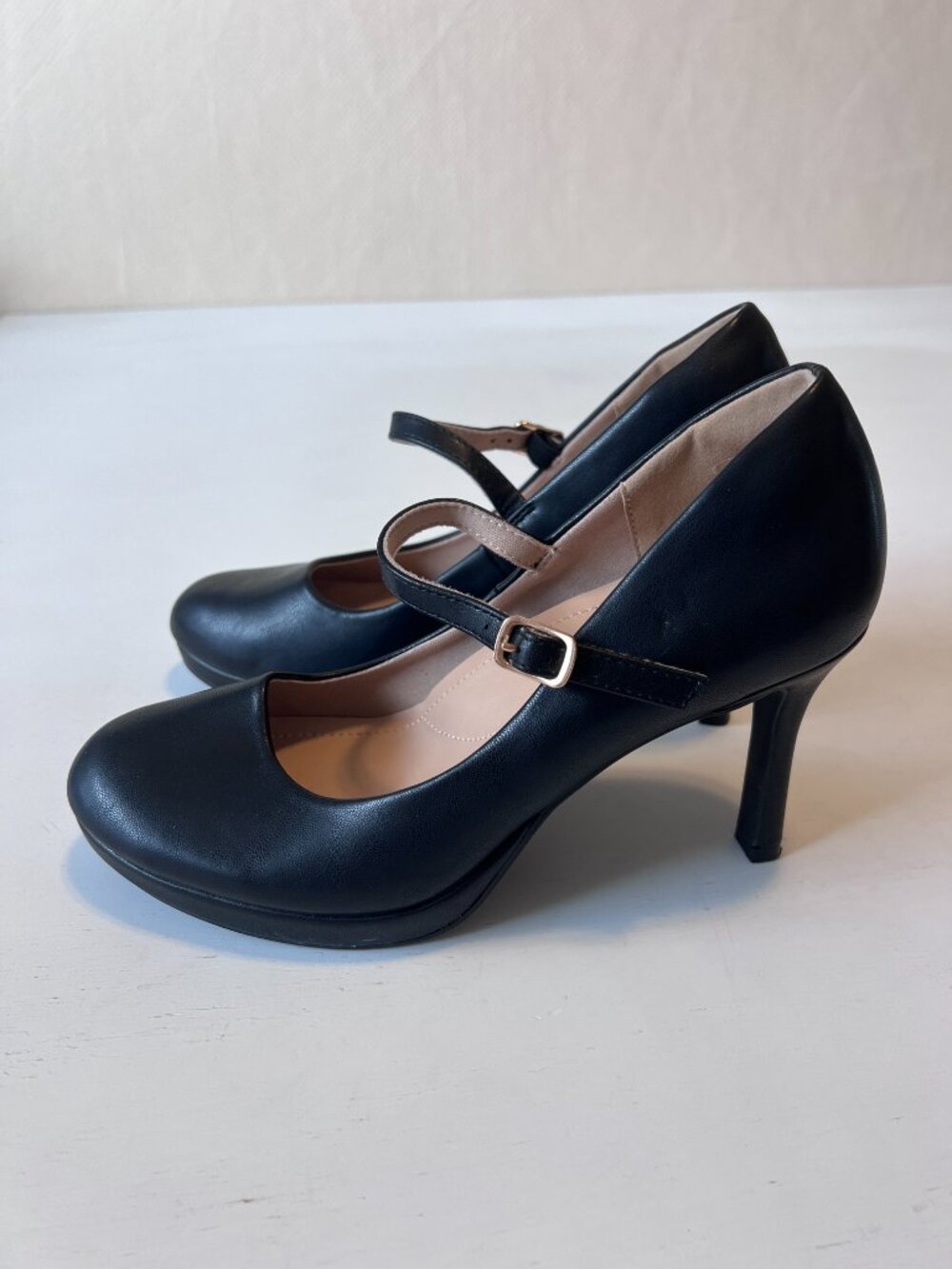 Mysoft Black Platform Mary Jane High Heels (Size 8)